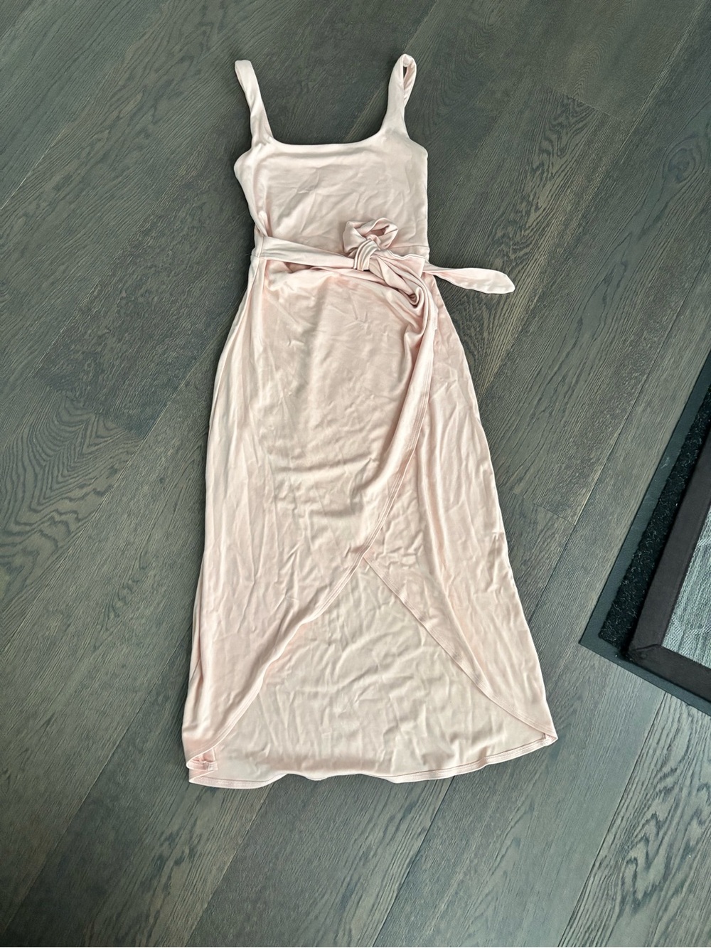 Wilfred Saturn Midi Dress in Coral Blush - Picture 3 of 4